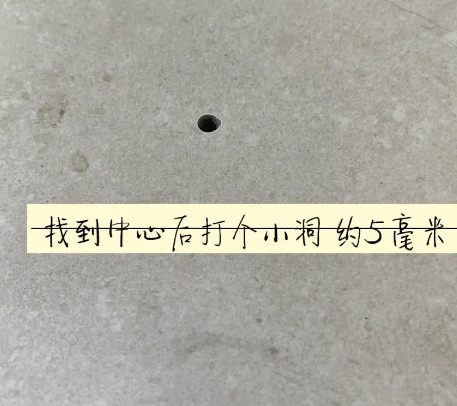 汉川瓷砖空鼓维修公司专业解答在瓷砖铺贴过程中，如果砂料搅拌不均匀，将会带来以下问题
